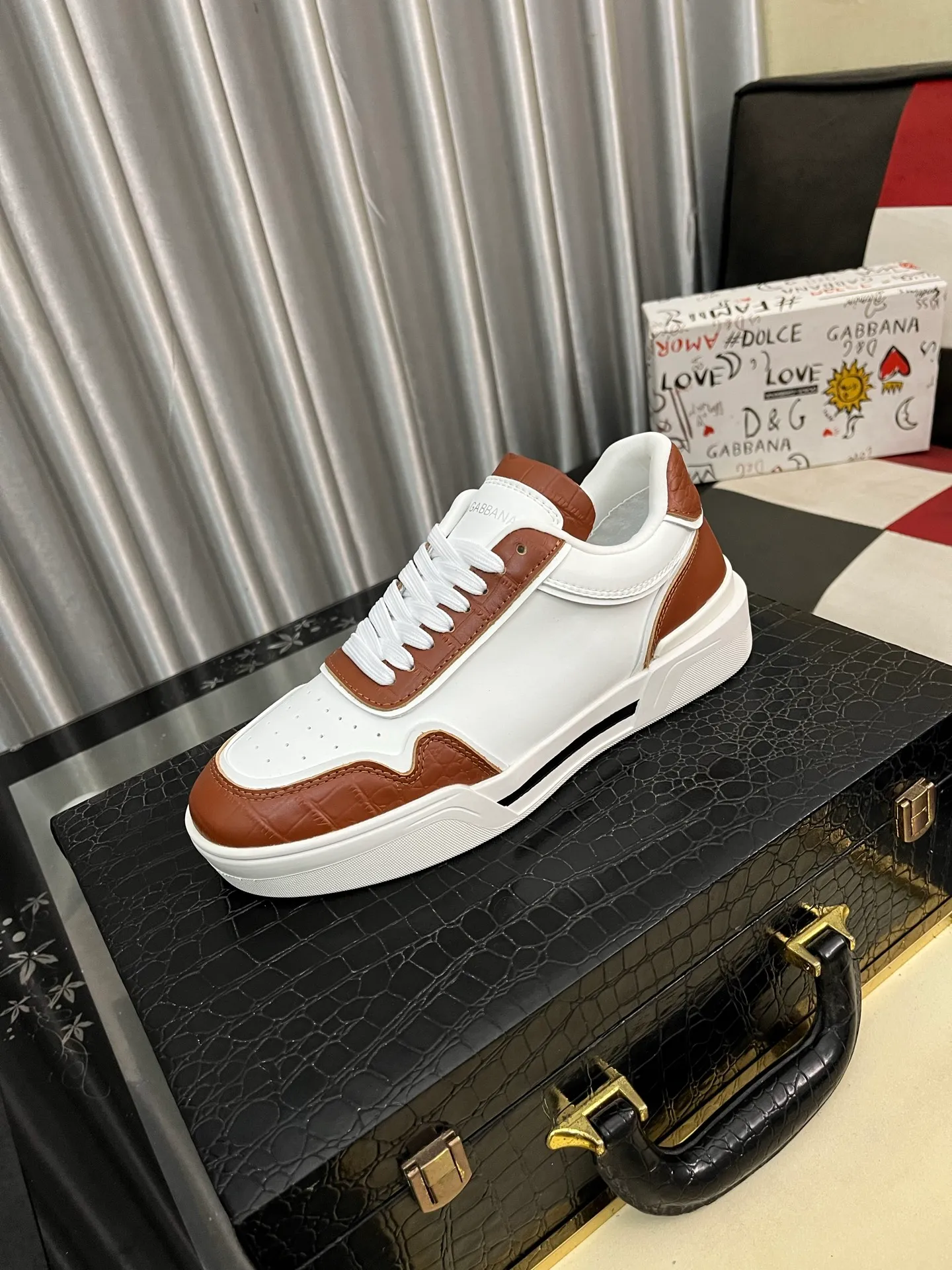 Men's shoes 💰480⌚️⌚️【DG～】couple casual shoes, on sale at the same time in 2025z cabinet 🔶Size: 36-46#️⃣ 🔷1 color🔜The upper is made of multi-material splicing➕Mesh lining, comfortable and breathable, sole: original comfortable, wear-resistant and non-slip outsole, ⚠️Real shot📱Photographed🎬The real thing is better📢📢📢